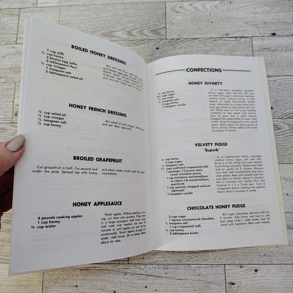 My Favorite Honey Recipes Cookbook Booklet Mrs Walter T‎ Ida Kelley VERY GOOD